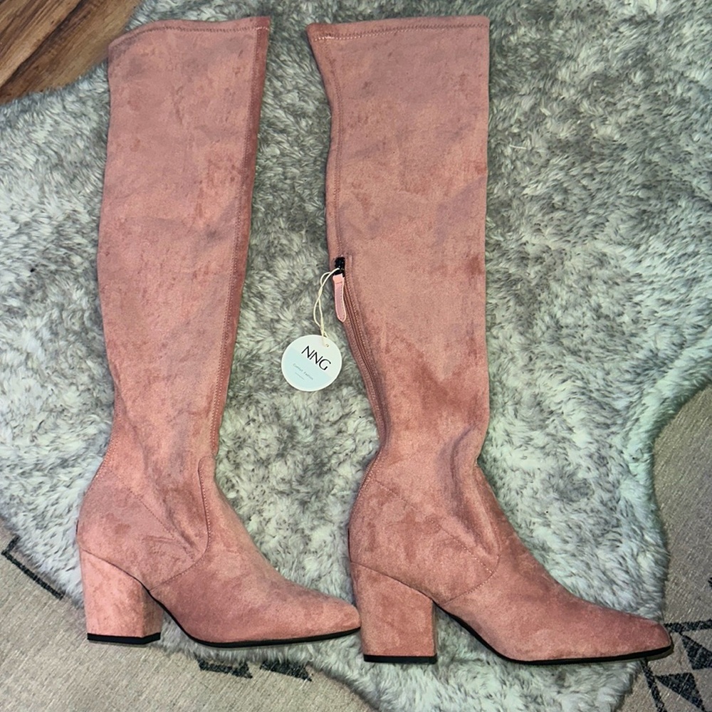 NWT. Woman’s N.N.G pink suede knee high boots. Size 41 EU.
